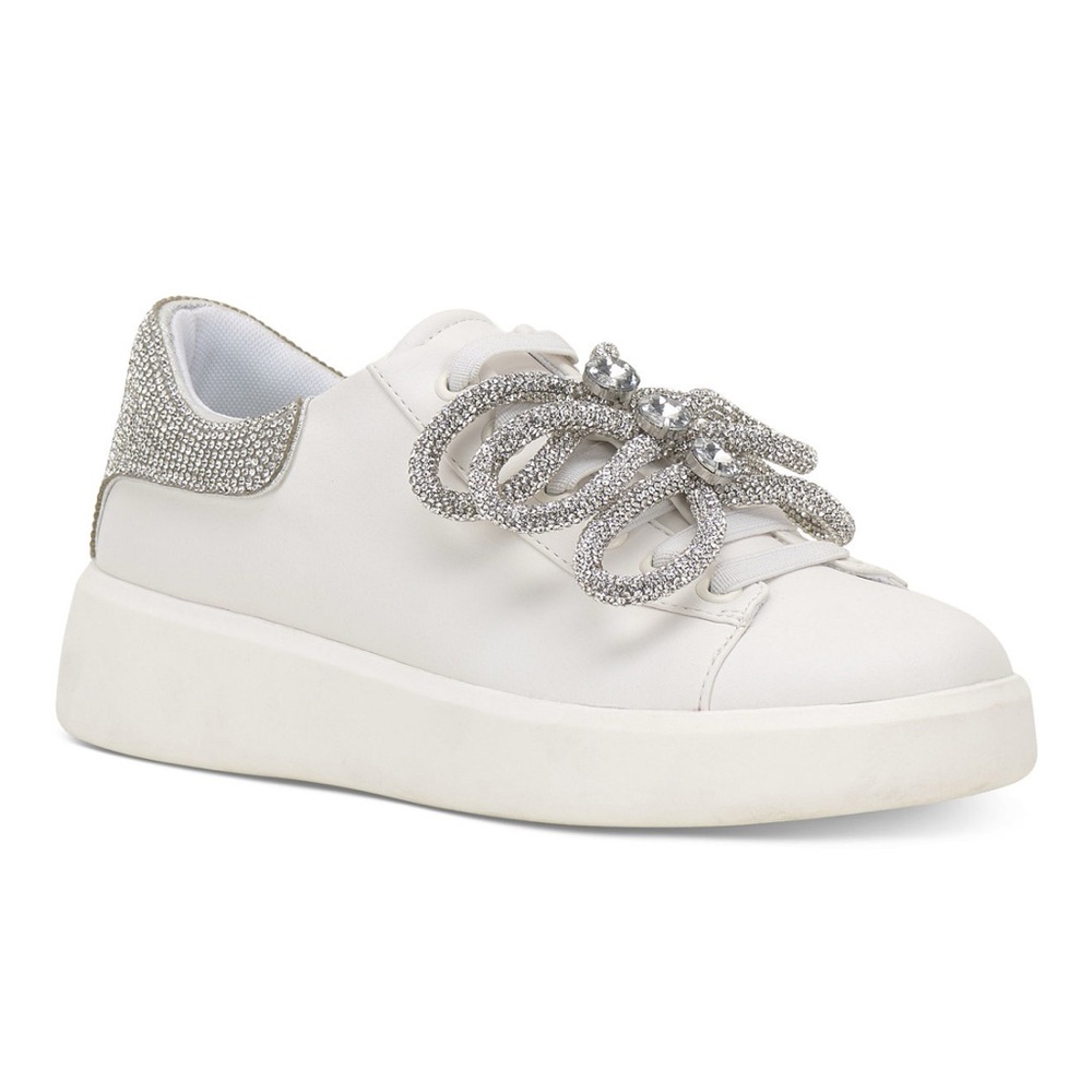 Stylish White Sneakers with Silbare Accents